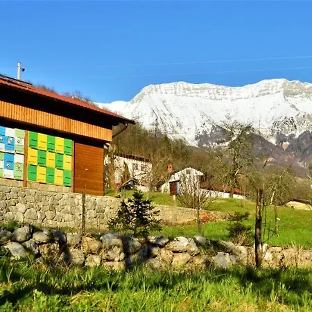 Holiday home Sleeping With The Bees Kozjak Kobarid